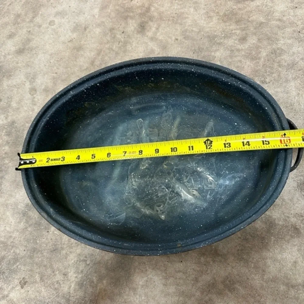 Granite Ware Covered Oval Roaster‎